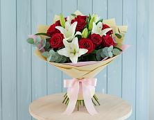 Букет цветов из:  Лилии и Розы в Хохлово