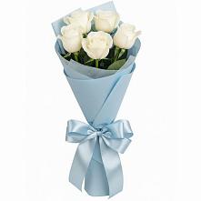 Букет 5 Белых роз Проуд в Хохлово