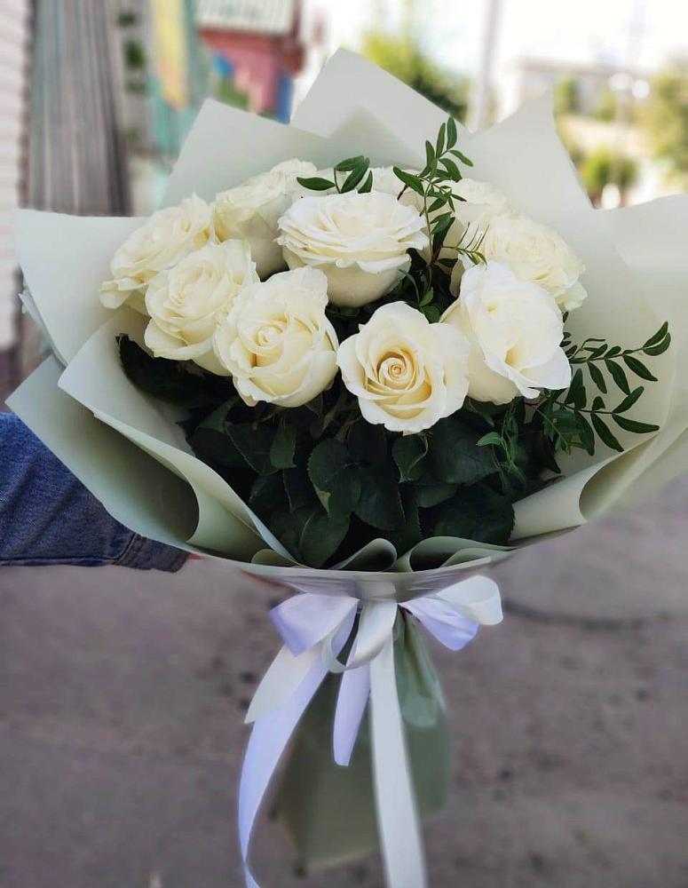 Букет Белые розы Проуд в Хохлово