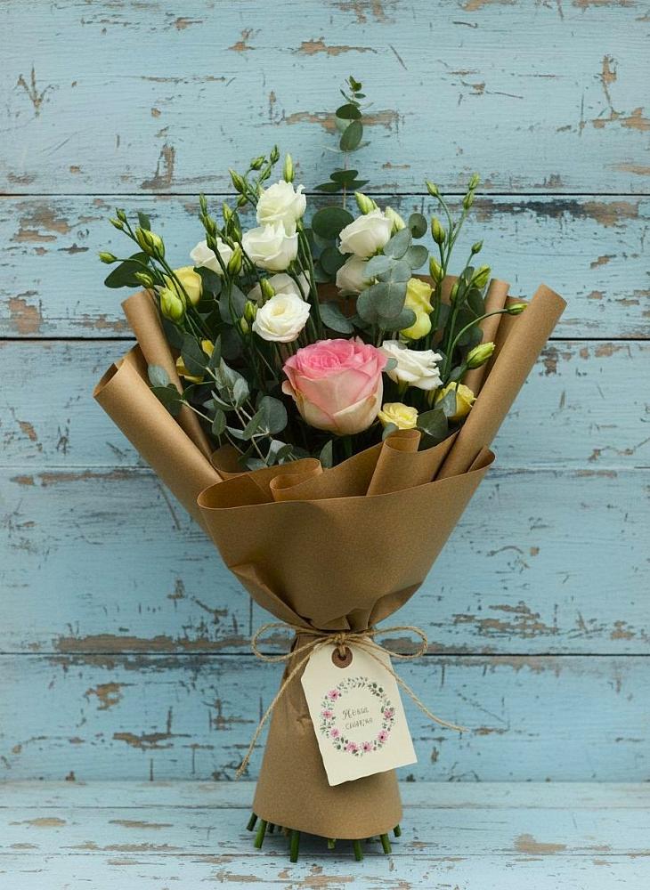 Букет цветов из: Розы и Лизиантусы в Хохлово