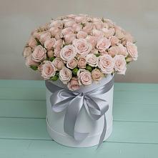 Цветочная композиция из Розы в шляпной коробке в Хохлово