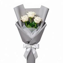 Букет 3 белые розы в Хохлово