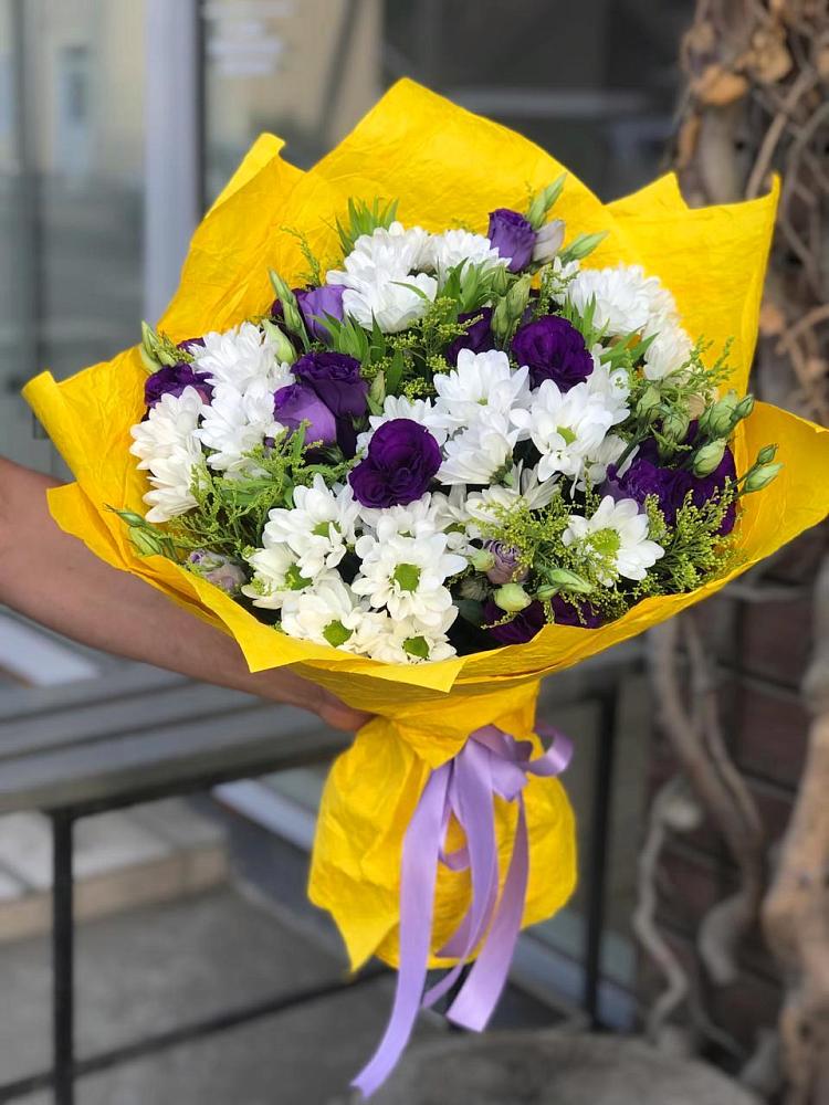 Букет цветов из: Ирисы, Хризантемы и Ромашки в Хохлово