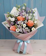 Букет цветов из:  Лизиантусы, Розы, Альстромерии и Гипсофила в Хохлово