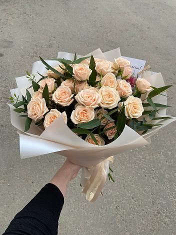Букет Кремовые розы Латте в Хохлово