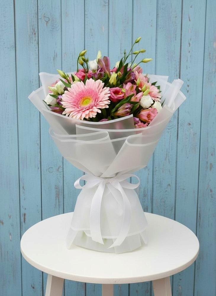 Букет цветов из: Герберы, Альстромерии и Лизиантусы в Хохлово