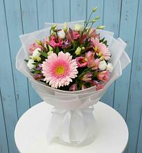 Букет цветов из:  Герберы, Альстромерии и Лизиантусы в Хохлово