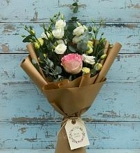 Букет цветов из:  Розы и Лизиантусы в Хохлово