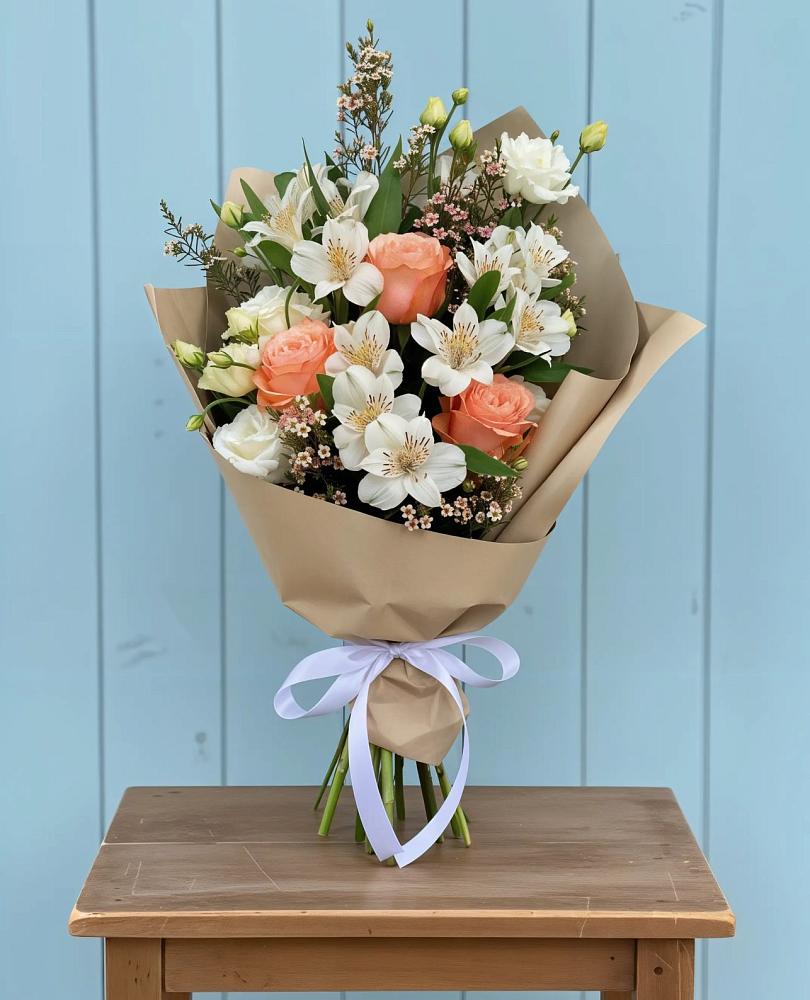 Букет цветов из: Альстромерии, Лизиантусы, Розы и Хризантемы в Хохлово