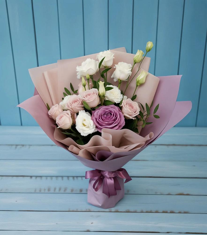 Букет цветов из: Розы и Лизиантусы в Хохлово